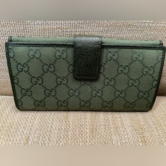 Gucci Logo Wallet - Picture 2 of 9